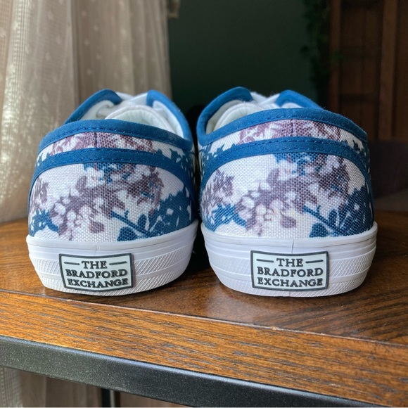 The Bradford Exchange Song’s of Spring Women’s shoes - Picture 5 of 13